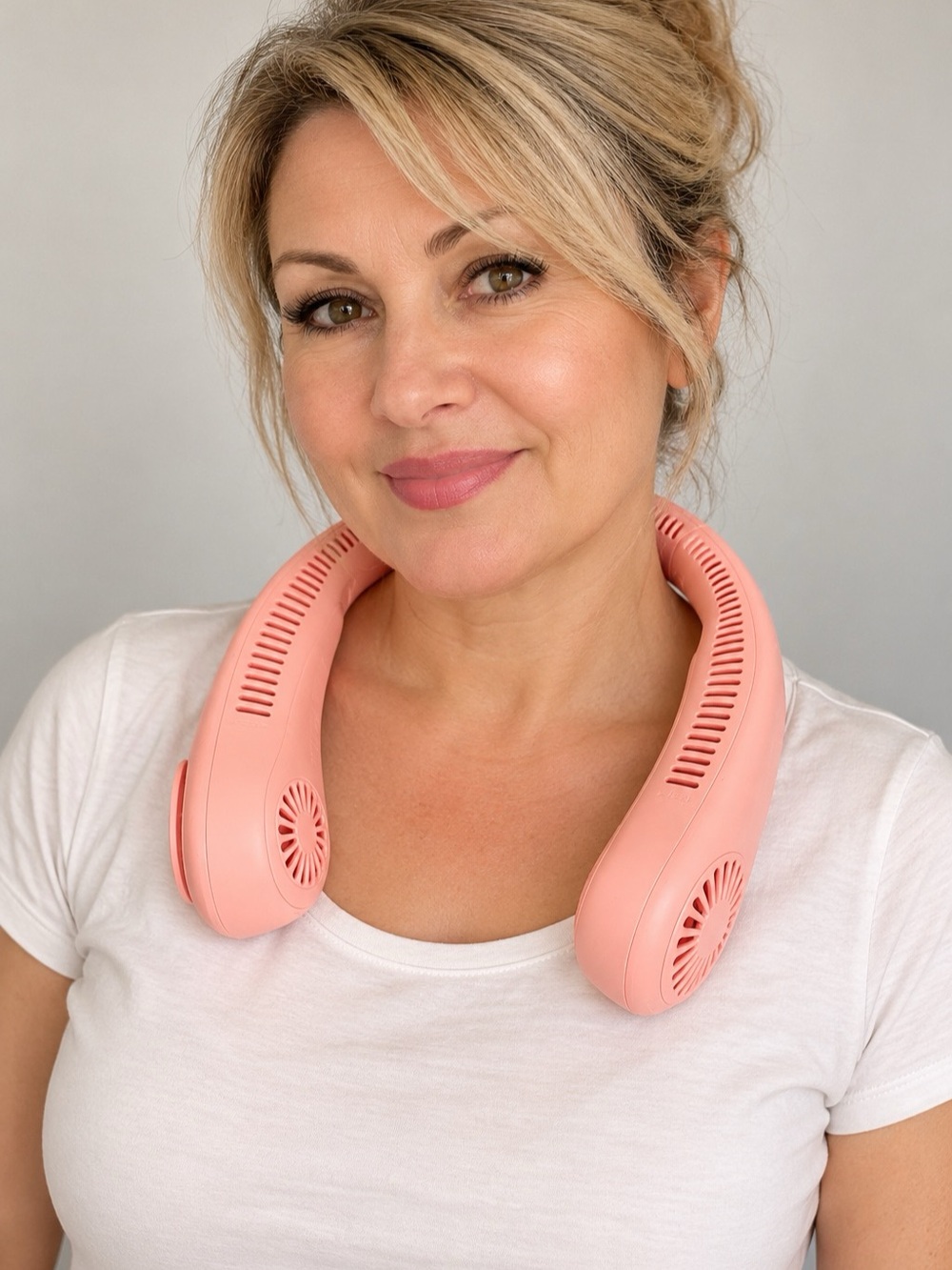 Portable Wearable Neck Fan – Pink Rechargeable Hands-Free Cooling Fan